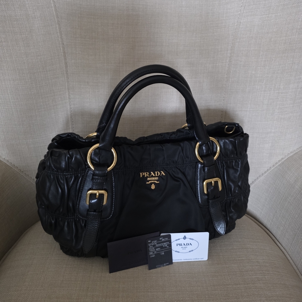 NWOT PRADA  Tessoto Gaufre Black Milano Shoulder Bag